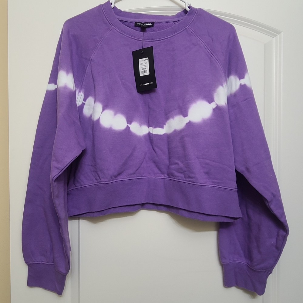 Fashion Nova Longs sleeve top.